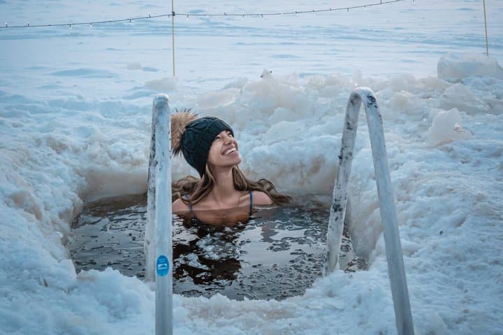 Private Wooden Heated Sauna and Ice Swimming