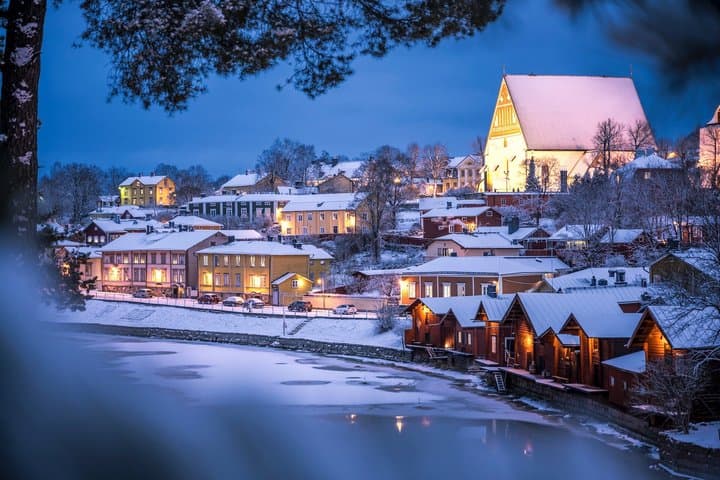 Porvoo Riverside Medieval Old Town Bus Tour from Helsinki