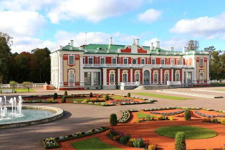 Private Tallinn Full day from Helsinki with cruise & city tour