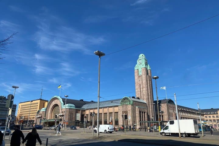 Helsinki Intro City Highlight Walking Tour