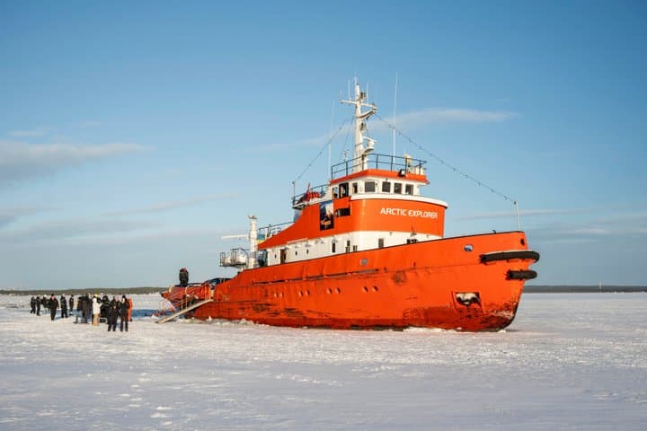 Rovaniemi: Arctic Explorer Icebreaker Cruise with Ice Floating